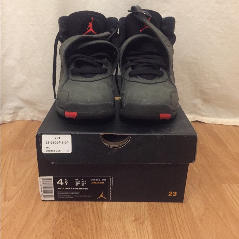 Jordan Retro 8 Gradeschool